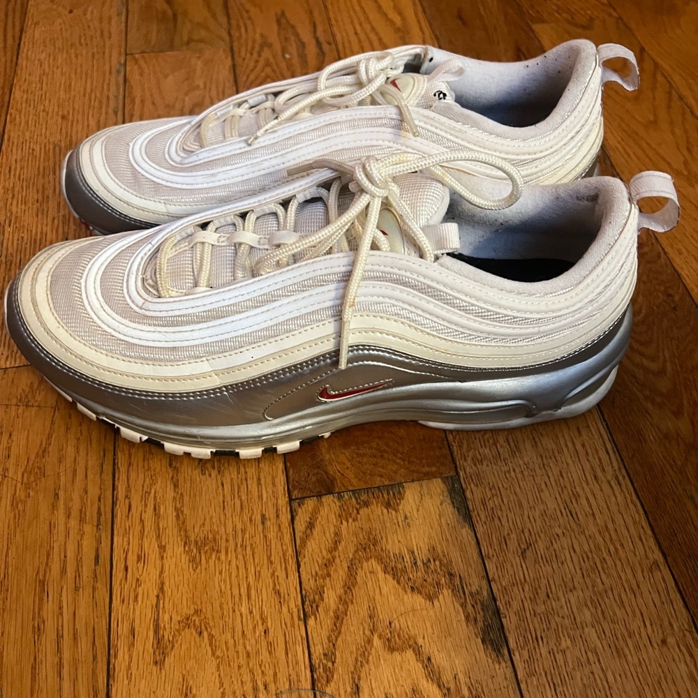 Nike air max men or youth boys or women.